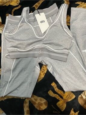 ALO Yoga Silver Gray womans Leggings & Sports Bra Set